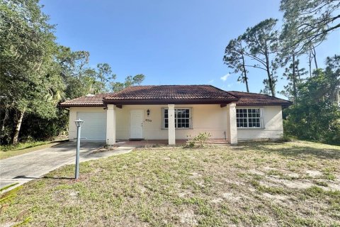 Casa en venta en Port Charlotte, Florida, 2 dormitorios, 91.79 m2 № 1778086 - foto 1
