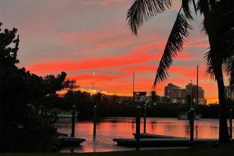 Condo in Clearwater, Florida, 3 bedrooms  № 1723993 - photo 2