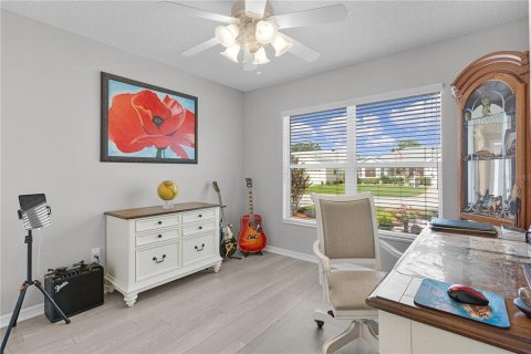 House in The Villages, Florida 3 bedrooms, 137.31 sq.m. № 2200369 - photo 25