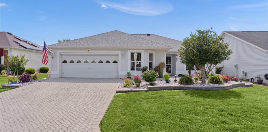 House in The Villages, Florida 3 bedrooms, 137.31 sq.m. № 2200369