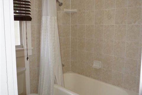House in Saint Petersburg, Florida 3 bedrooms, 124.77 sq.m. № 1911991 - photo 28