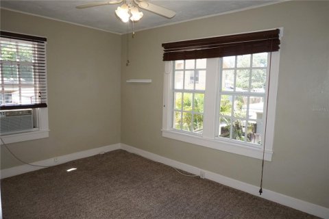 House in Saint Petersburg, Florida 3 bedrooms, 124.77 sq.m. № 1911991 - photo 27