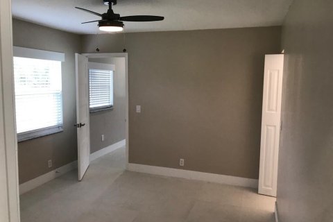 Villa ou maison à louer à Loxahatchee Groves, Floride: 1 chambre, 55.74 m2 № 2390160 - photo 10