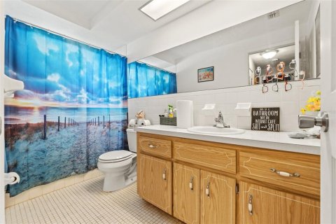 House in New Port Richey, Florida 2 bedrooms, 131.74 sq.m. № 1771511 - photo 7