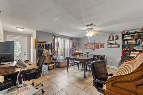 House in New Port Richey, Florida 2 bedrooms, 131.74 sq.m. № 1771511 - photo 29