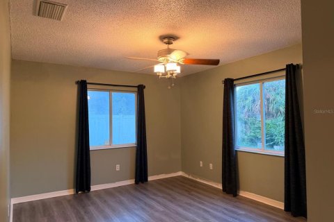 Villa ou maison à louer à Palm Coast, Floride: 4 chambres, 207.17 m2 № 2347776 - photo 8