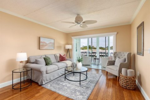 Copropriété à vendre à Saint Petersburg, Floride: 2 chambres, 85.47 m2 № 2234421 - photo 11