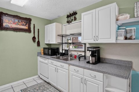 Купить виллу или дом в Стьюарт, Флорида 5 комнат, 123.56м2, № 2432945 - фото 12