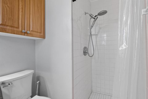 Купить виллу или дом в Стьюарт, Флорида 5 комнат, 123.56м2, № 2432945 - фото 17