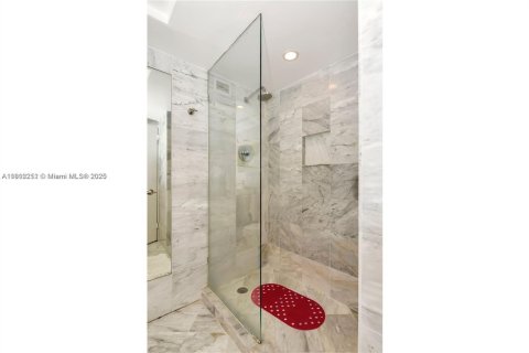 Appartement à louer à Miami Beach, Floride: 2 chambres, 95.69 m2 № 1960041 - photo 13