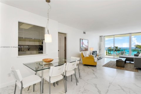 Appartement à louer à Miami Beach, Floride: 2 chambres, 95.69 m2 № 1960041 - photo 3