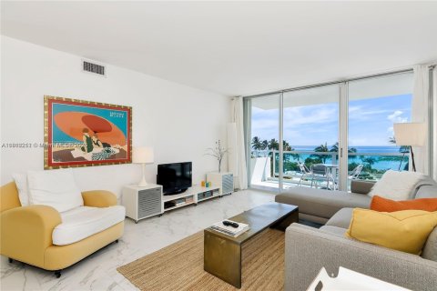 Appartement à louer à Miami Beach, Floride: 2 chambres, 95.69 m2 № 1960041 - photo 8