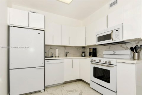Appartement à louer à Miami Beach, Floride: 2 chambres, 95.69 m2 № 1960041 - photo 10