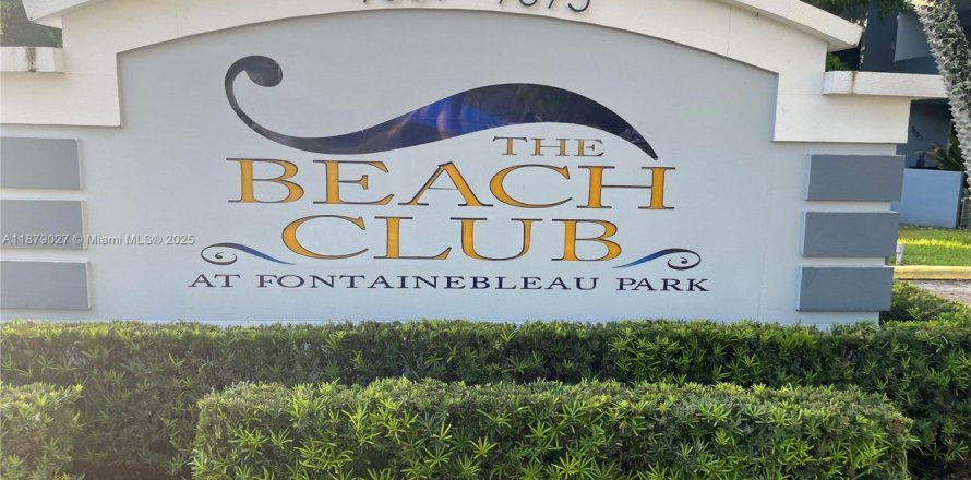 Condo in Miami, Florida, 1 bedroom № 1933577