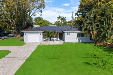 House in Delray Beach, Florida 3 bedrooms, 182.83 sq.m. № 1695623 - photo 2