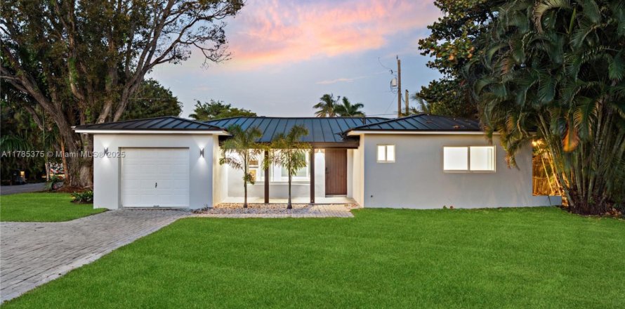 House in Delray Beach, Florida 3 bedrooms, 182.83 sq.m. № 1695623
