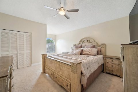 Casa en venta en Wesley Chapel, Florida, 5 dormitorios, 301.28 m2 № 1831733 - foto 19