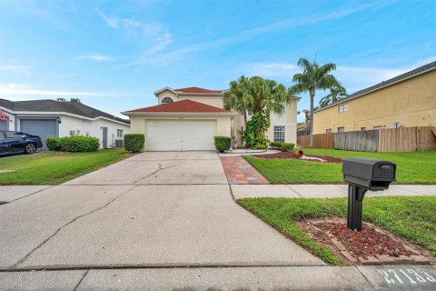 Casa en venta en Wesley Chapel, Florida, 5 dormitorios, 301.28 m2 № 1831733 - foto 4