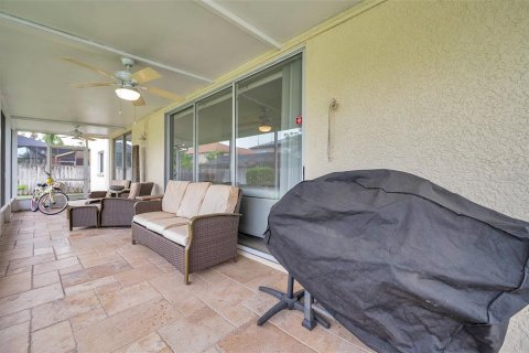 Casa en venta en Wesley Chapel, Florida, 5 dormitorios, 301.28 m2 № 1831733 - foto 9