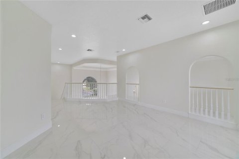 Casa en venta en Davenport, Florida, 5 dormitorios, 384.24 m2 № 1717044 - foto 23