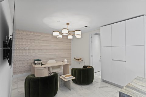 Condo in Miami, Florida, 2 bedrooms  № 1763198 - photo 26