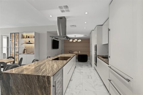 Condo in Miami, Florida, 2 bedrooms  № 1763198 - photo 18