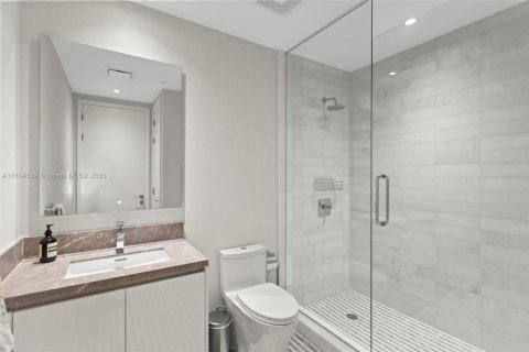 Condo in Miami, Florida, 2 bedrooms  № 1763198 - photo 27