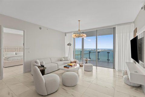 Condo in Miami, Florida, 2 bedrooms  № 1763198 - photo 2