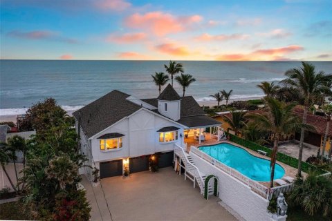House in Melbourne Beach, Florida 5 bedrooms, 358.88 sq.m. № 1591025 - photo 3