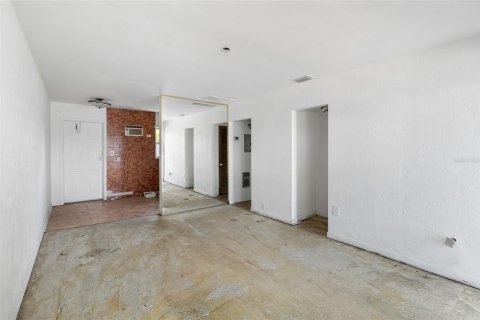 Dúplex en venta en Saint Pete Beach, Florida, 4 dormitorios, 130.06 m2 № 1721247 - foto 19