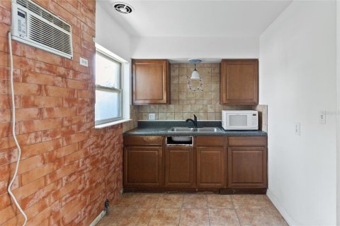 Dúplex en venta en Saint Pete Beach, Florida, 4 dormitorios, 130.06 m2 № 1721247 - foto 21