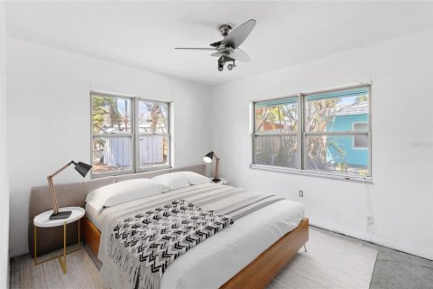 Dúplex en venta en Saint Pete Beach, Florida, 4 dormitorios, 130.06 m2 № 1721247 - foto 26