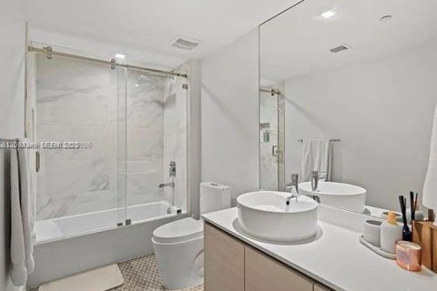 Copropriété à louer à Miami, Floride: 2 chambres, 88.35 m2 № 2072673 - photo 6