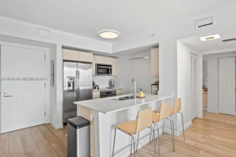 Copropriété à louer à Miami, Floride: 2 chambres, 88.35 m2 № 2072673 - photo 4