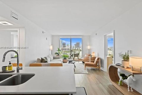 Condo à Miami, Floride, 2 chambres  № 2072673