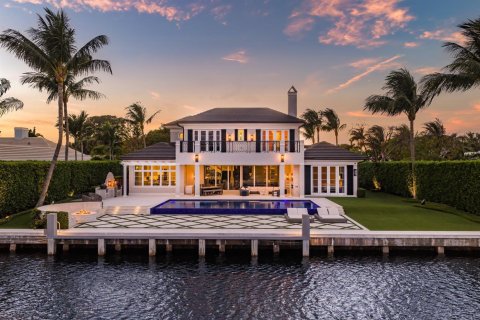 House in Gulf Stream, Florida 4 bedrooms, 423.17 sq.m. № 2147237