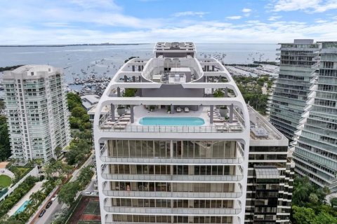 Condo in Miami, Florida, 4 bedrooms  № 2048404 - photo 2