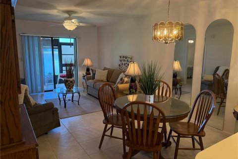 Condo in Punta Gorda, Florida, 2 bedrooms  № 2211451 - photo 14