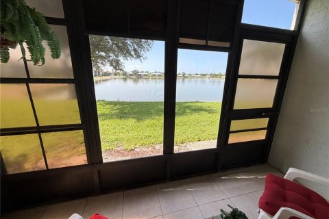 Condo in Punta Gorda, Florida, 2 bedrooms  № 2211451 - photo 2