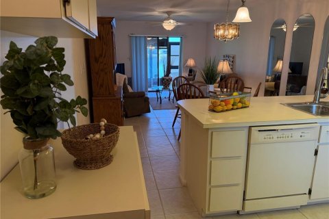 Condo in Punta Gorda, Florida, 2 bedrooms  № 2211451 - photo 12