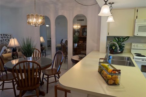 Condo in Punta Gorda, Florida, 2 bedrooms  № 2211451 - photo 13