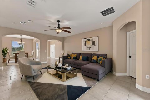 Villa ou maison à vendre à Deltona, Floride: 4 chambres, 229 m2 № 2302252 - photo 3
