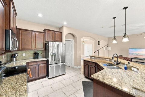 Villa ou maison à vendre à Deltona, Floride: 4 chambres, 229 m2 № 2302252 - photo 2