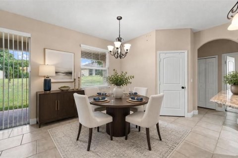 Villa ou maison à vendre à Deltona, Floride: 4 chambres, 229 m2 № 2302252 - photo 7