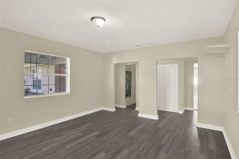 Casa en alquiler en Kissimmee, Florida, 4 dormitorios, 146.6 m2 № 1908495 - foto 12