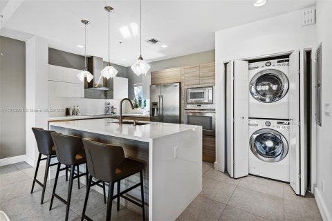 Купить таунхаус в Форт-Лодердейл, Флорида 2 спальни, 143.44м2, № 1971145 - фото 4