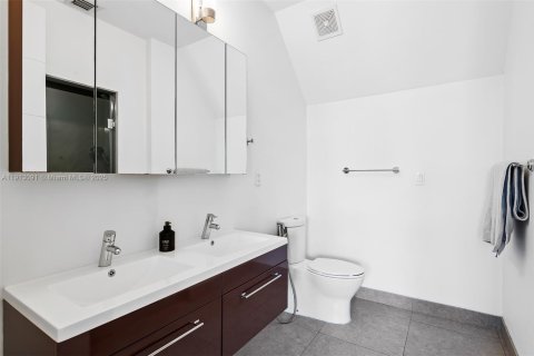 Купить таунхаус в Форт-Лодердейл, Флорида 2 спальни, 143.44м2, № 1971145 - фото 6