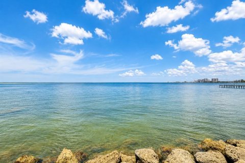 Condo à Sarasota, Floride, 2 chambres  № 2295340