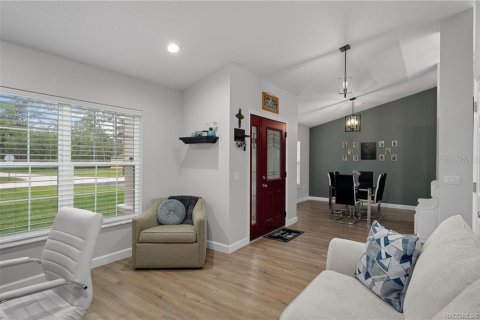 House in Weeki Wachee, Florida 3 bedrooms, 167.78 sq.m. № 1818996 - photo 10