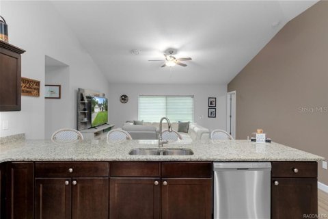 House in Weeki Wachee, Florida 3 bedrooms, 167.78 sq.m. № 1818996 - photo 19